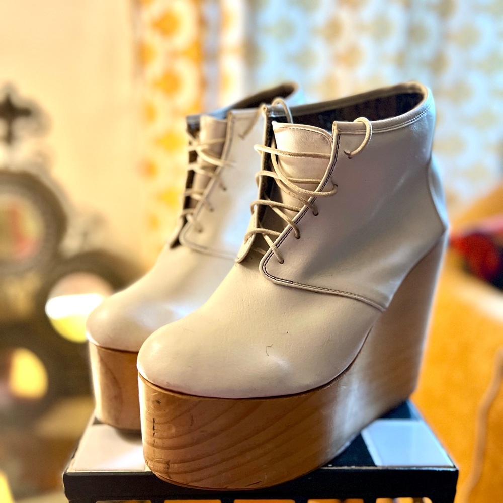 Women’s size 8 super-tall 6” wooden platform wedge heels
